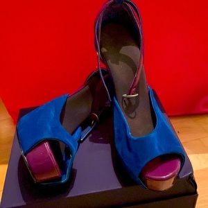 Suede 6” High heel shoes.